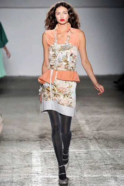 Look 32